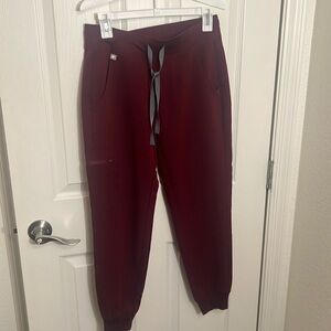 Figs maroon Zamora joggers